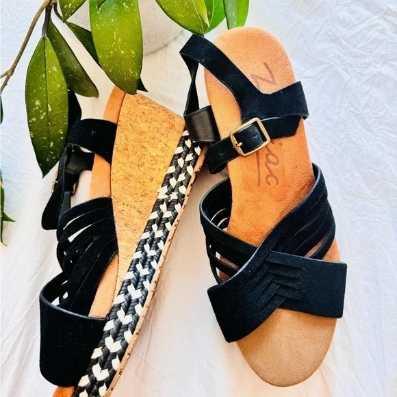 Really cute zodiac court platform - Picture 9 of 10